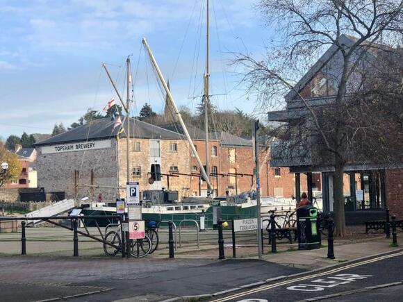 3fead829-1d76-40bd-ab54-c52ebda62158